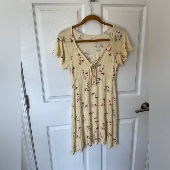 Floral Yellow Casual Dress - Picture 1 of 3